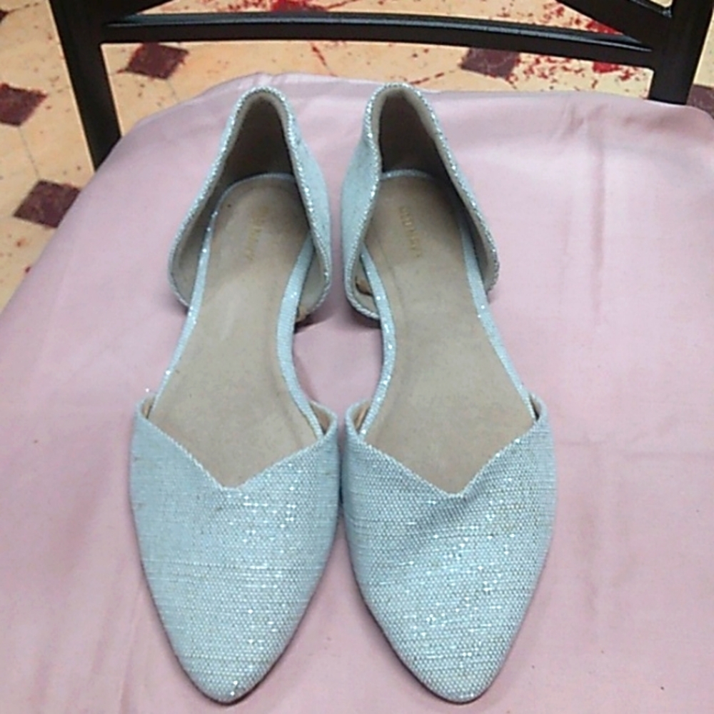 OLD NAVY FLATS